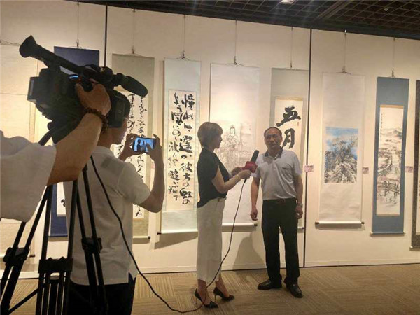 著名书画家宁学明应邀在日本参加2019令和艺术展一京都国际艺术邀请展获优秀奖。